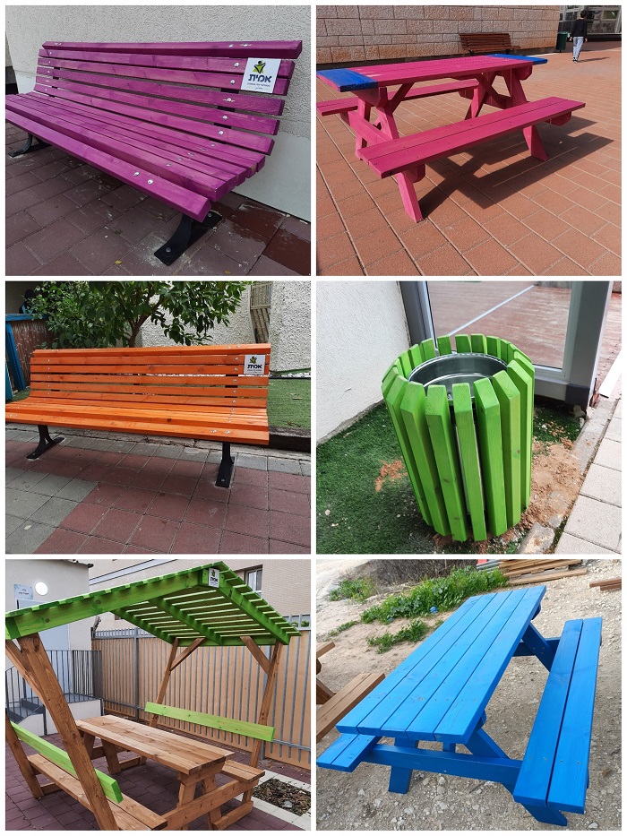 שולחנות וספסלים בצבעים