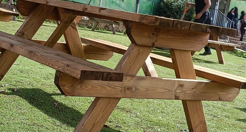 שולחנות קק"ל מעץ אורן